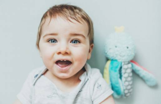 Come il linguaggio dei segni per neonati può rafforzare il legame genitore-figlio