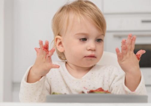 I vantaggi a lungo termine del baby sign language per i bambini in età prescolare