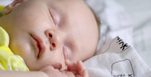 Demistificazione del sonno del bambino: consigli per una notte di sonno rigenerante
