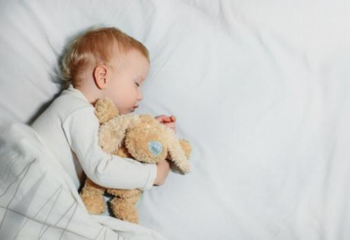 Il punto dolce: addestramento al sonno del tuo bambino promuovendo l'attaccamento emotivo
