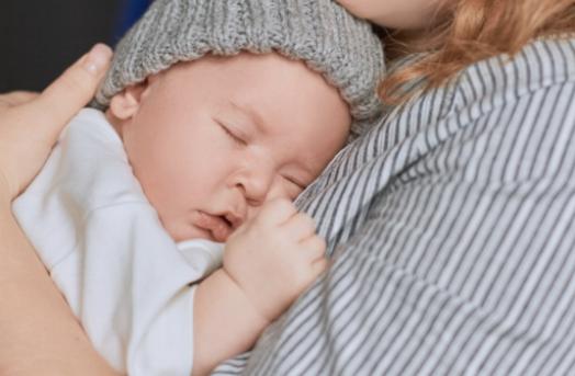 La strada verso un sonno migliore: comprendere le esigenze uniche del tuo bambino