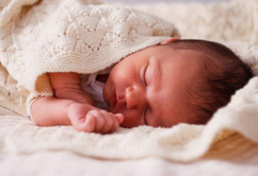 Padroneggiare l'arte del sonno del bambino: una guida per i genitori esausti