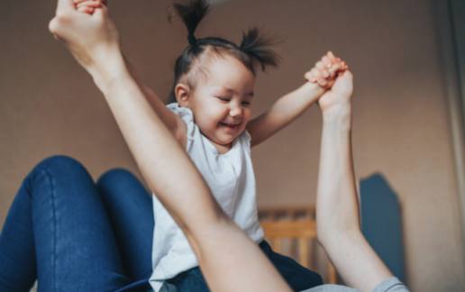 Babyproofing 101: Ancoraggi per mobili per i neo-genitori