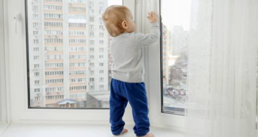 Protezioni per finestre: un must per rendere sicura la tua casa per i bambini piccoli