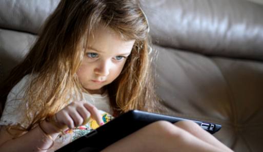 I rischi dell'utilizzo dello schermo sullo sviluppo delle abilità motorie nei bambini in età prescolare